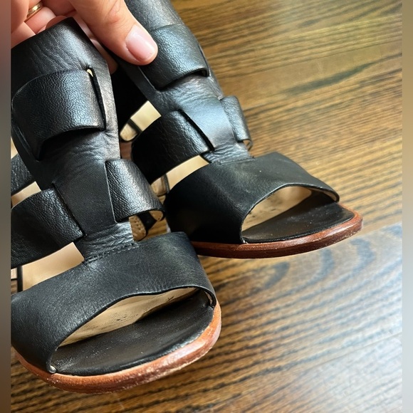 Cole Haan black leather sandals heels buckle women’s  size 9 - Picture 7 of 10